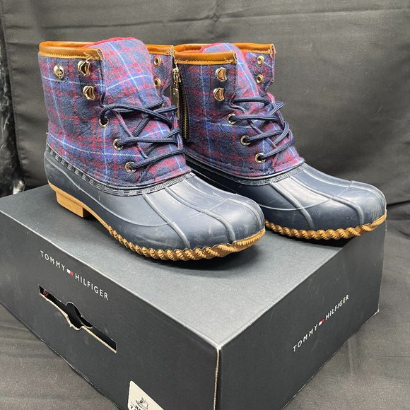 Tommy Hilfiger Shoes - Vintage Tommy Hilfiger Navy Duck Boots Women's Size 7 Navy and Red Plaid